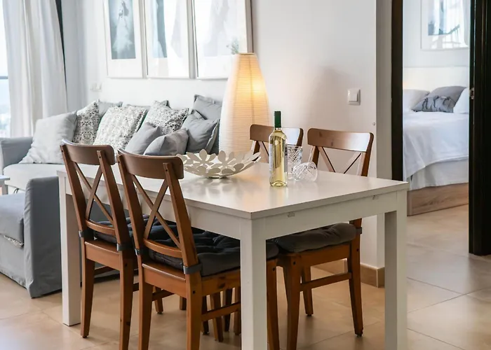 & Torres De San Juan Нерха