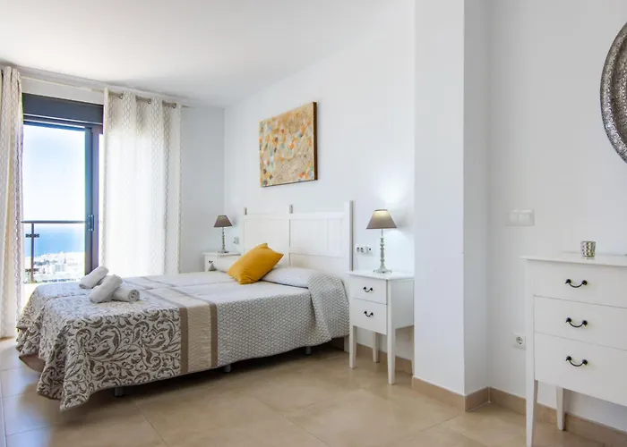 & Torres De San Juan Нерха